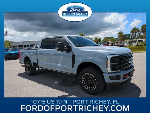 Used 2025 Ford F250 Platinum w/ FX4 Off-Road Package AWD/4WD image 1