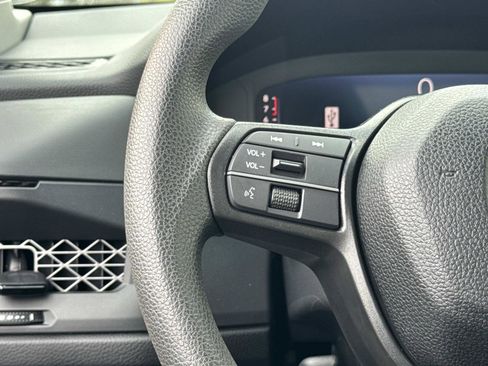 Certified 2025 Honda Accord LX image 7