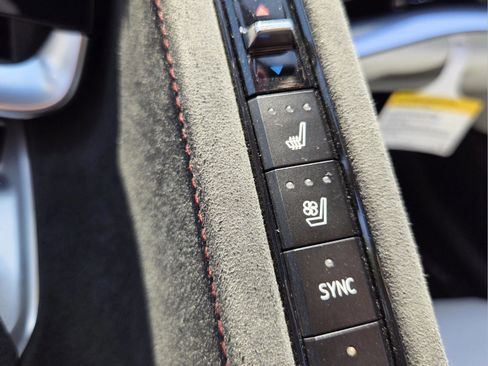 Used 2023 Chevrolet Corvette Stingray Premium Cpe w/ Z51 Performance Package RWD image 21