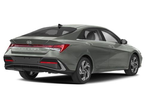 Used 2024 Hyundai Elantra Limited FWD image 2