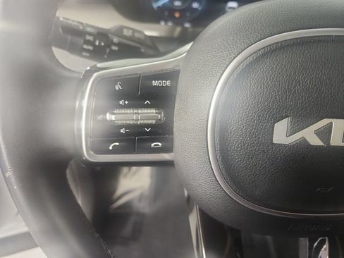 Used 2023 Kia Sorento SX AWD/4WD image 12