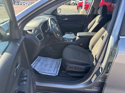 Used 2024 Chevrolet Equinox LT FWD image 16