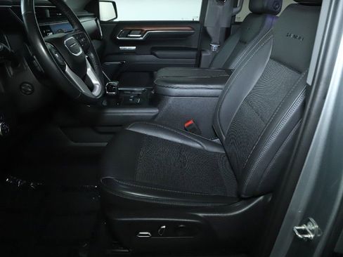 Used 2023 GMC Sierra 1500 Denali w/ Technology Package AWD/4WD image 18