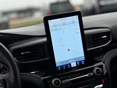 Used 2022 Ford Explorer ST w/ Equipment Group 401A image 4