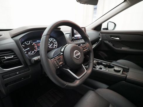 Used 2023 Nissan Rogue SL image 8