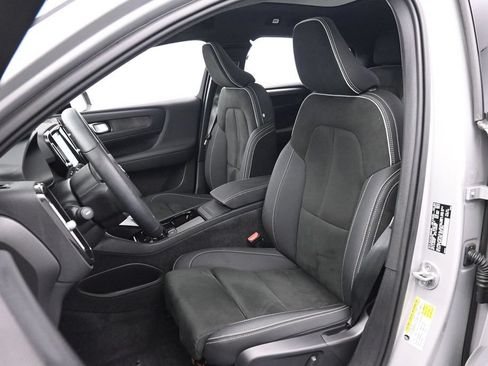 Used 2023 Volvo C40 P8 Recharge Ultimate AWD/4WD image 16