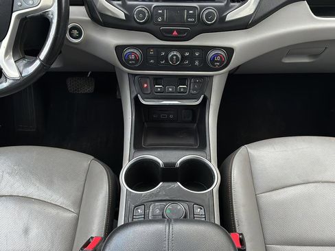 Used 2020 GMC Terrain SLT image 22