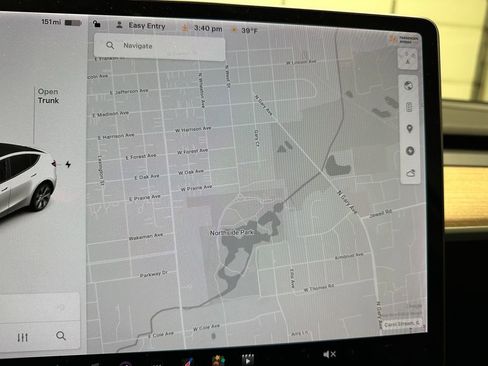 Used 2021 Tesla Model Y Long Range image 38