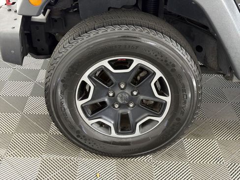 Used 2016 Jeep Wrangler Unlimited Rubicon AWD/4WD image 12