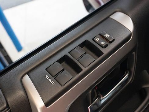 Used 2018 Toyota 4Runner SR5 Premium AWD/4WD image 14