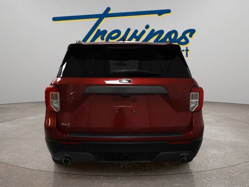 Used 2021 Ford Explorer XLT w/ Equipment Group 202A RWD image 10
