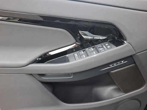 New 2026 Land Rover Range Rover Evoque Dynamic SE AWD/4WD image 10