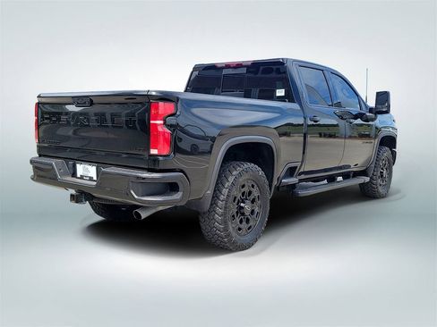 Used 2024 Chevrolet Silverado 2500 LTZ w/ LTZ Plus Package AWD/4WD image 3