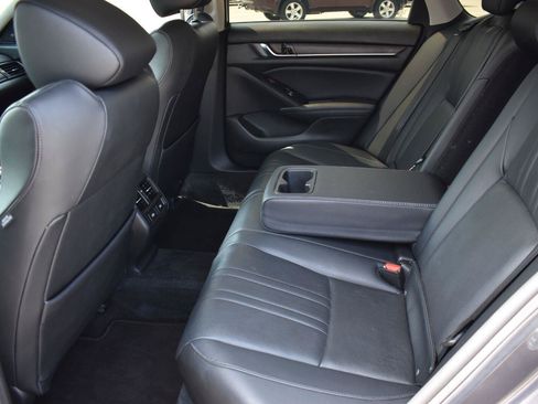 Used 2022 Honda Accord Touring image 18