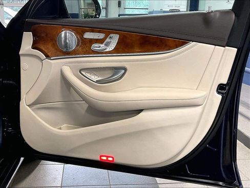 Used 2018 Mercedes-Benz E 400 4MATIC Wagon image 12