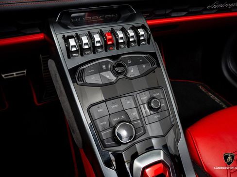 Used 2019 Lamborghini Huracan LP 580-2 image 33