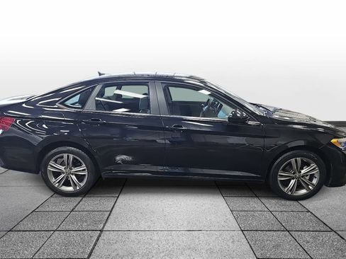 Used 2024 Volkswagen Jetta SE image 4