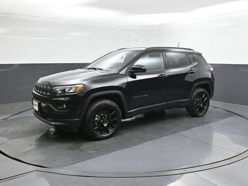 New 2026 Jeep Compass Latitude AWD/4WD image 34
