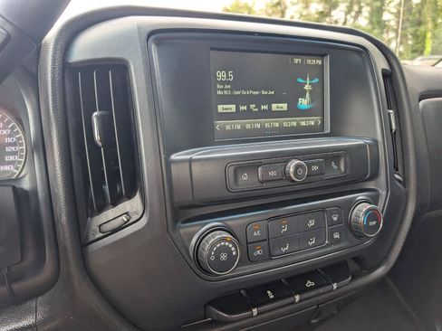 Used 2019 Chevrolet Silverado 2500 W/T AWD/4WD image 16
