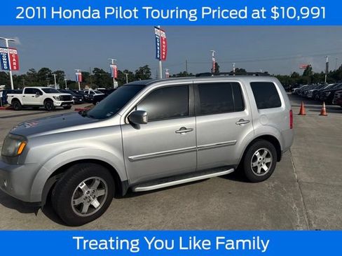 Used 2011 Honda Pilot Touring image 1