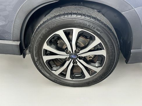 Used 2020 Subaru Forester Limited w/ Popular Package #3 image 11