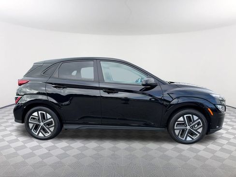 Used 2023 Hyundai Kona Limited FWD image 4