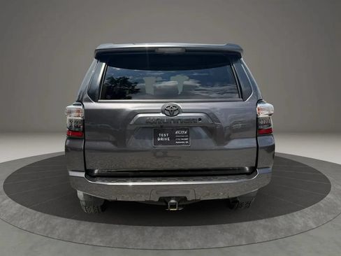 Used 2021 Toyota 4Runner SR5 AWD/4WD image 5