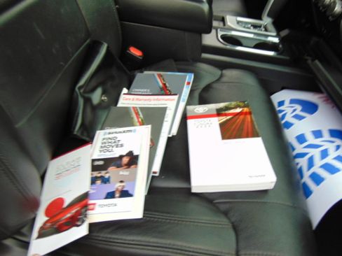 Used 2020 Toyota Tundra SR5 w/ SR5 Upgrade Package image 18