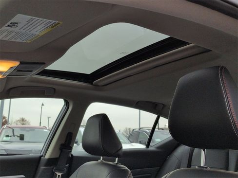 Used 2025 Nissan Altima 2.5 SR w/ SR Premium Package image 14