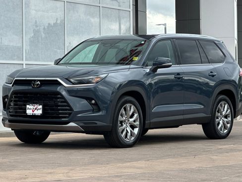 Used 2025 Toyota Grand Highlander AWD Hybrid image 8