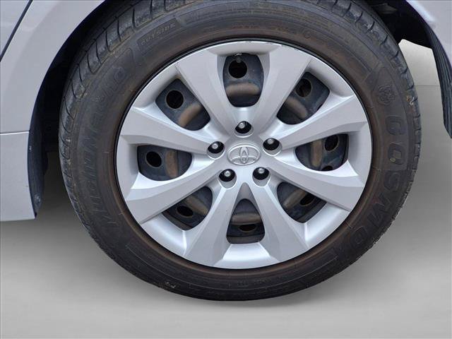 Used 2020 Toyota Corolla LE FWD image 16