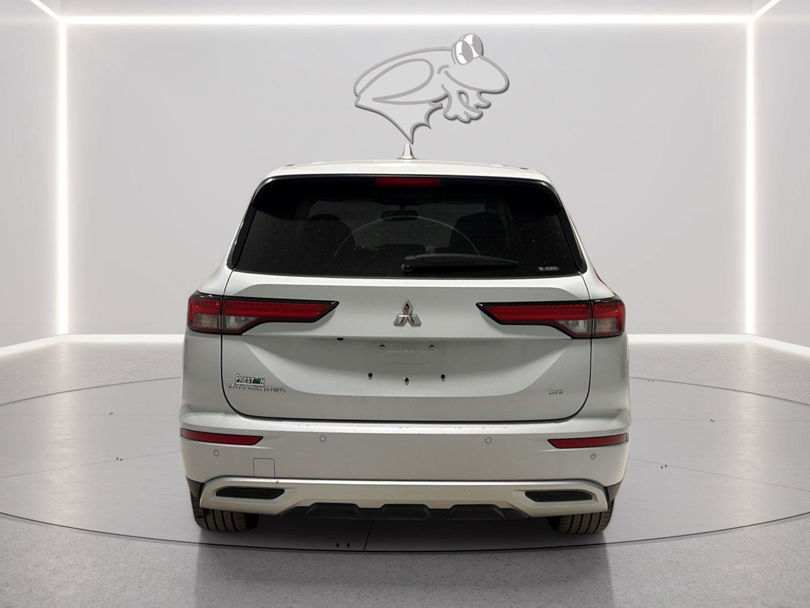 Used 2024 Mitsubishi Outlander SE AWD/4WD image 4