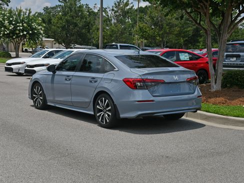 Used 2024 Honda Civic EX image 3