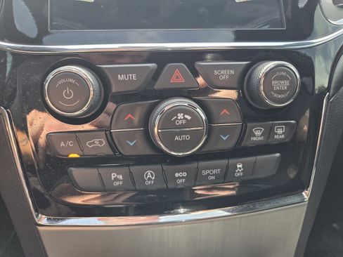 Used 2019 Jeep Grand Cherokee Altitude AWD/4WD image 25