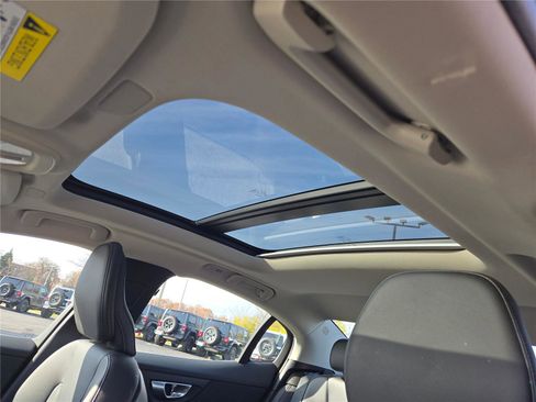 Used 2024 Volvo S60 B5 Core image 29