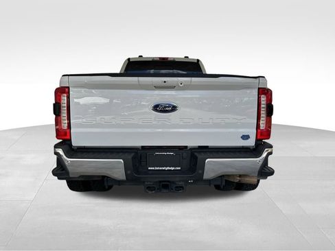 Used 2025 Ford F350 Lariat w/ FX4 Off-Road Package AWD/4WD image 37