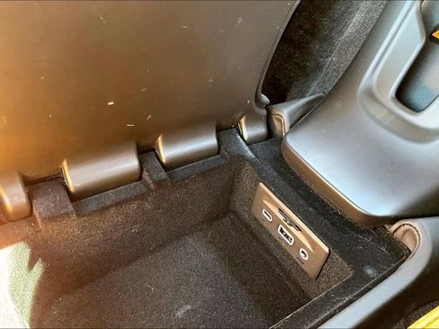 Used 2023 Chevrolet Corvette Stingray Premium Conv w/ Z51 Performance Package image 15