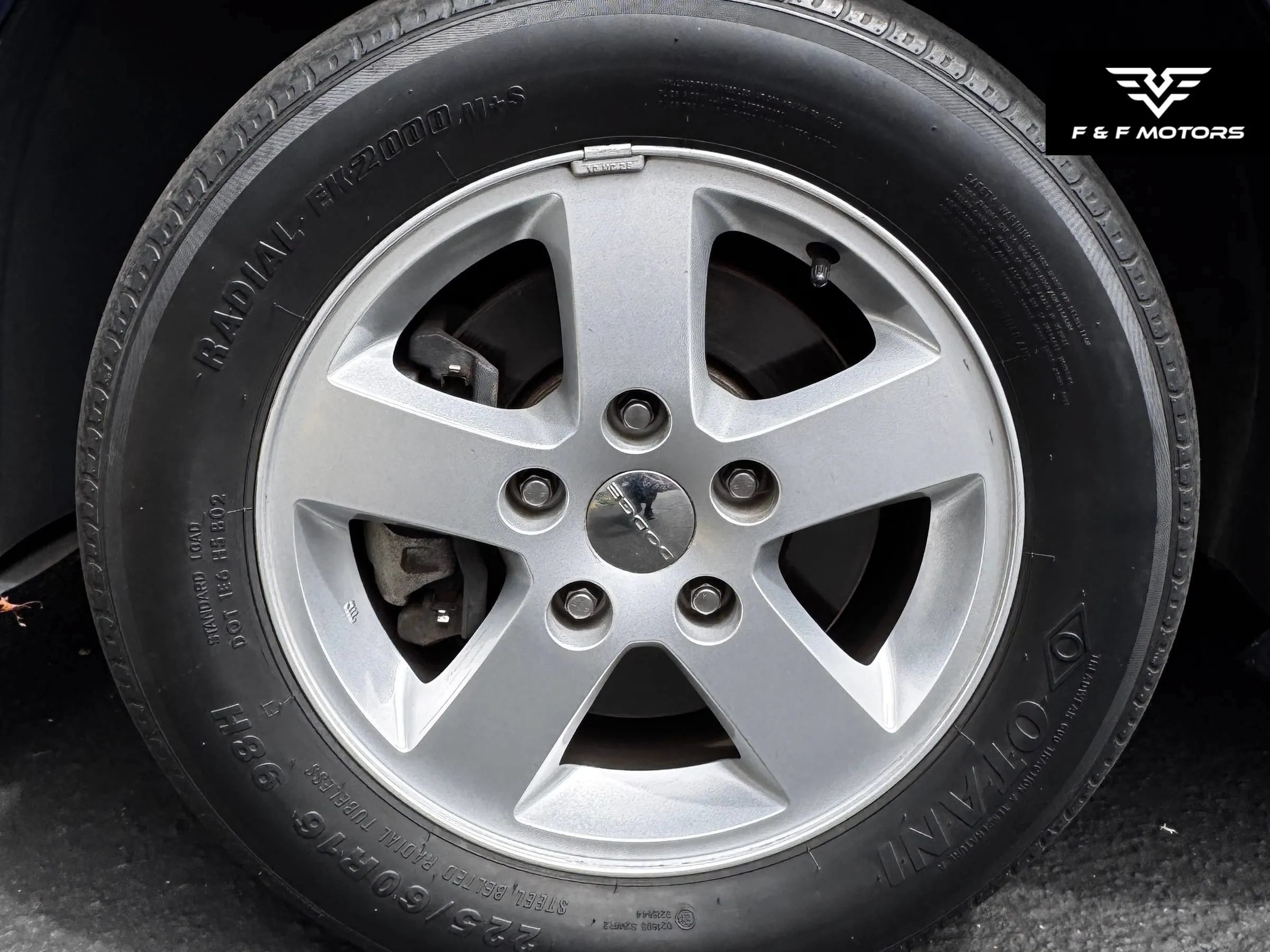 Used 2012 Dodge Grand Caravan SXT FWD image 14