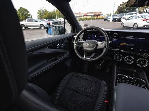 New 2025 Chevrolet Blazer EV LT w/ Midnight/Sport Edition FWD image 12