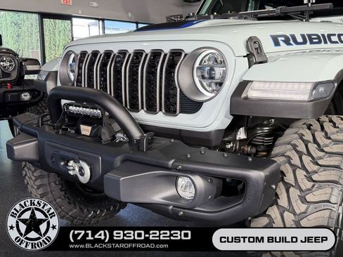Used 2024 Jeep Wrangler Unlimited Rubicon 4xe AWD/4WD image 5