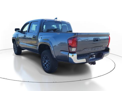 Certified 2021 Toyota Tacoma SR5 image 5