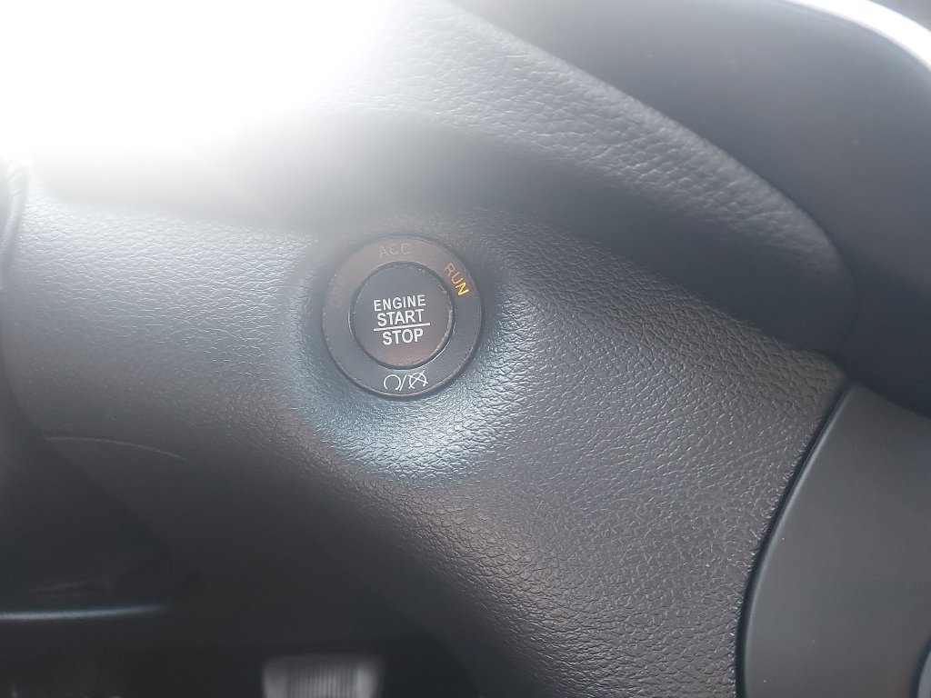 Used 2019 Jeep Cherokee Trailhawk w/ Cold Weather Group AWD/4WD image 21