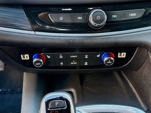 Used 2021 Buick Enclave Essence w/ Sound and Sites Package image 14