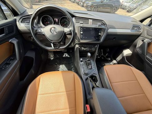Used 2019 Volkswagen Tiguan SE AWD/4WD image 14