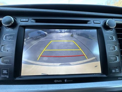 Used 2014 Toyota Highlander Limited image 29