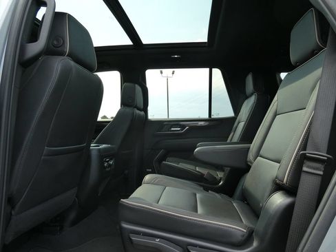 Used 2025 GMC Yukon Elevation w/ Technology Package AWD/4WD image 22