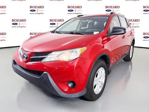 Used 2014 Toyota RAV4 LE FWD image 4