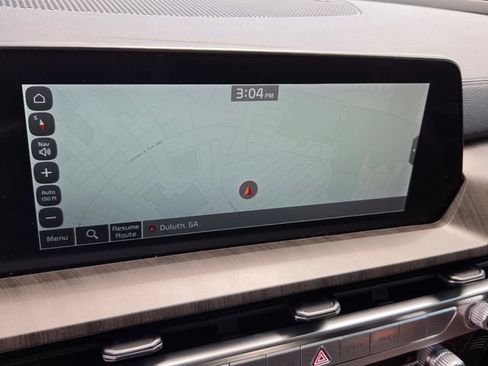 Used 2024 Kia Telluride EX w/ EX Captain's Chair Package FWD image 16