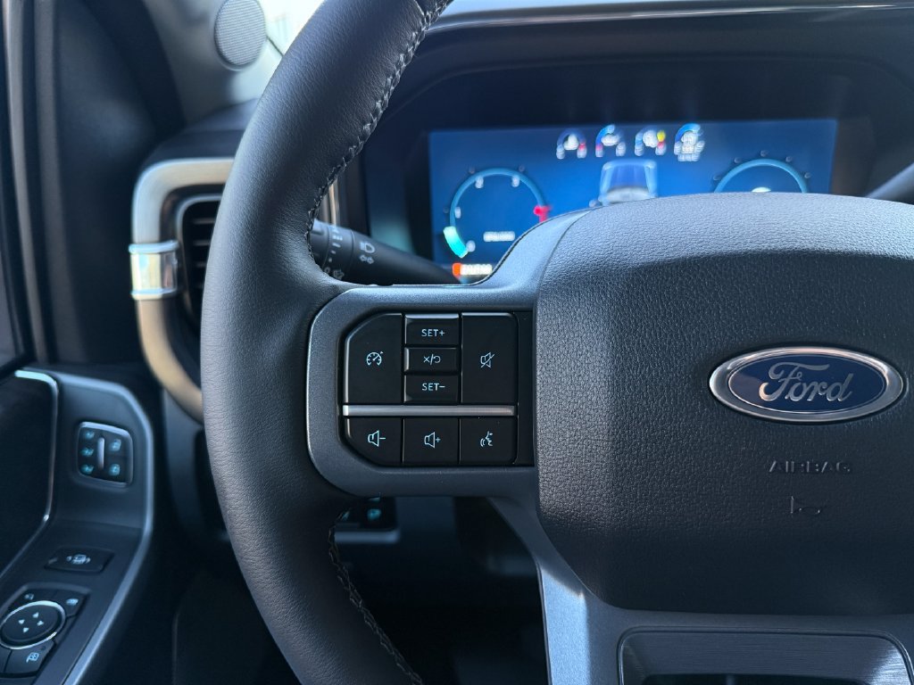 Used 2026 Ford F250 Lariat AWD/4WD image 30