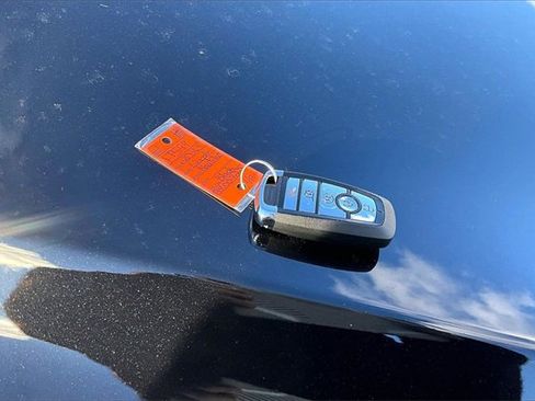 Used 2023 Lincoln Nautilus AWD w/ Premium Package image 10